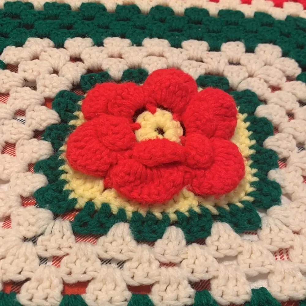 Gorgeous Vintage Granny Square Crocheted Christmas Throw Blanket Sofa Quilt